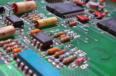 Sốc nhiệt gây ra những dạng hư hỏng nào cho linh kiện điện tử?